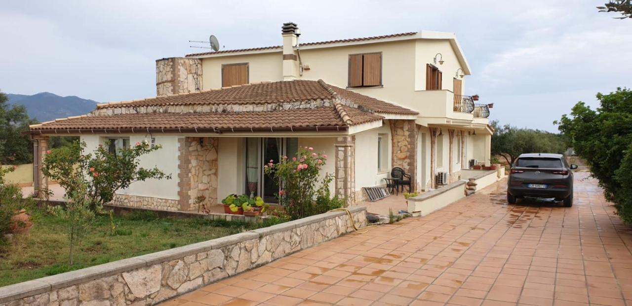 Sant Isidoro  Villa Renzo E Lucia מראה חיצוני תמונה