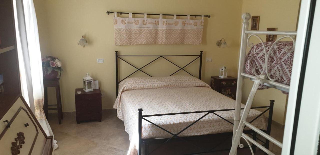 Sant Isidoro  Villa Renzo E Lucia מראה חיצוני תמונה