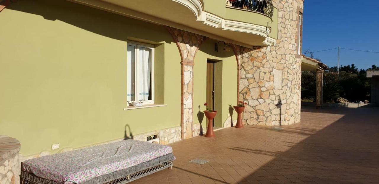 Sant Isidoro  Villa Renzo E Lucia מראה חיצוני תמונה