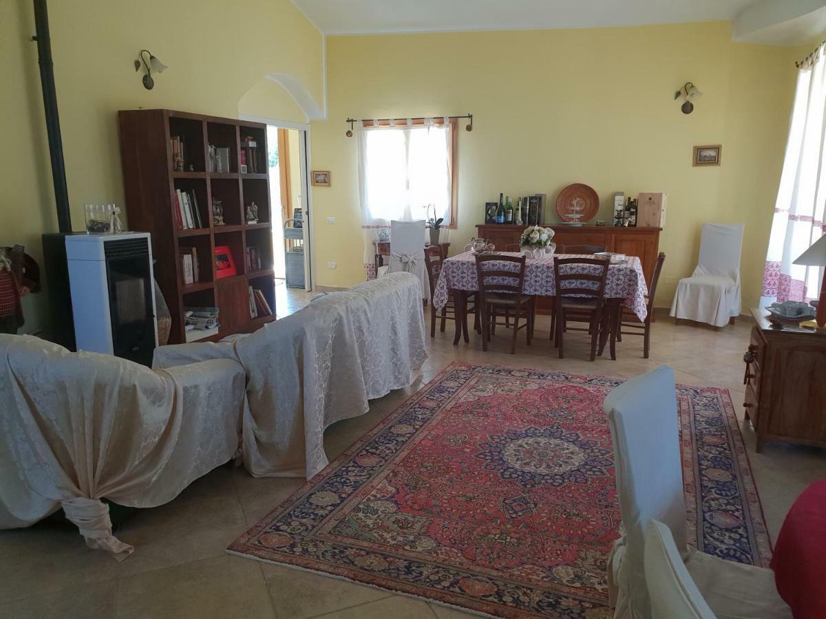 Sant Isidoro  Villa Renzo E Lucia מראה חיצוני תמונה