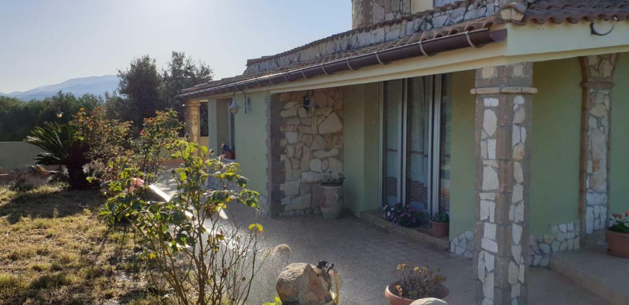 Sant Isidoro  Villa Renzo E Lucia מראה חיצוני תמונה