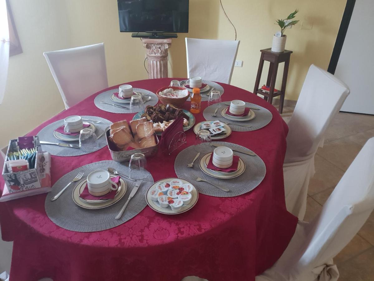 Sant Isidoro  Villa Renzo E Lucia מראה חיצוני תמונה